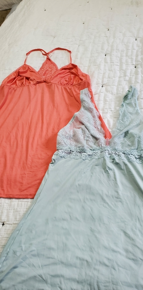 Lot of 2 negligee